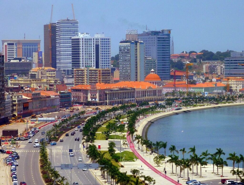 Vista da Baía de Luanda, um dos principais cartões-postais da capital angolana.