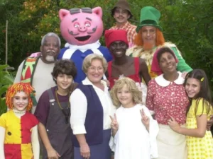 Elenco da série da TV Globo, o Sítio do Picapau Amarelo é um dos maiores sucessos da emissora.