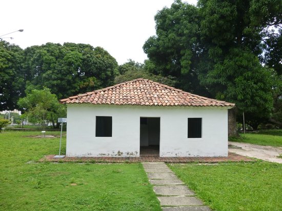 A casa onde José de Alencar viveu sua infância hoje é um museu dedicado à sua vida.