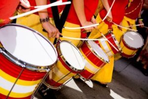Olodum: bloco afro símbolo da cultura e resistência de Salvador, que leva ritmo, cor e história ao Carnaval baiano.