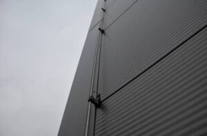 Exemplo de um para-raio instalado em um edifício.
