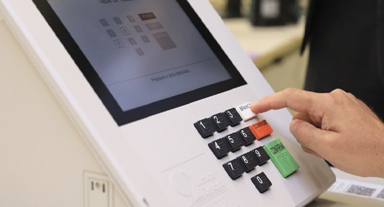 Urna Eletrônica, invenção brasileira.