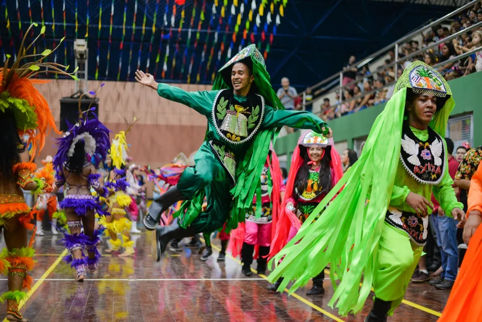 Bois de orquestra têm brilho e mistura de sons e cores.