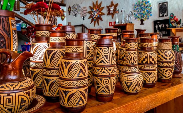 Produtos desenvolvidos artesanalmente por indígenas.