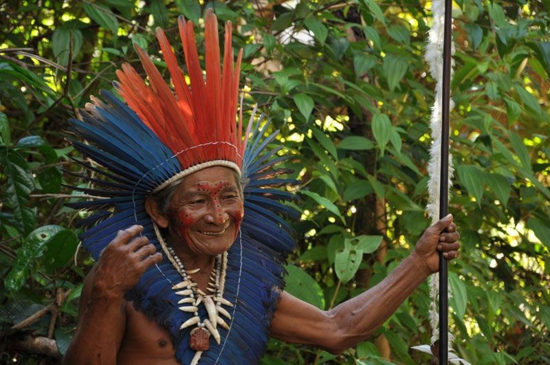 No xamanismo, o pajé é guardião da sabedoria e do equilíbrio espiritual.