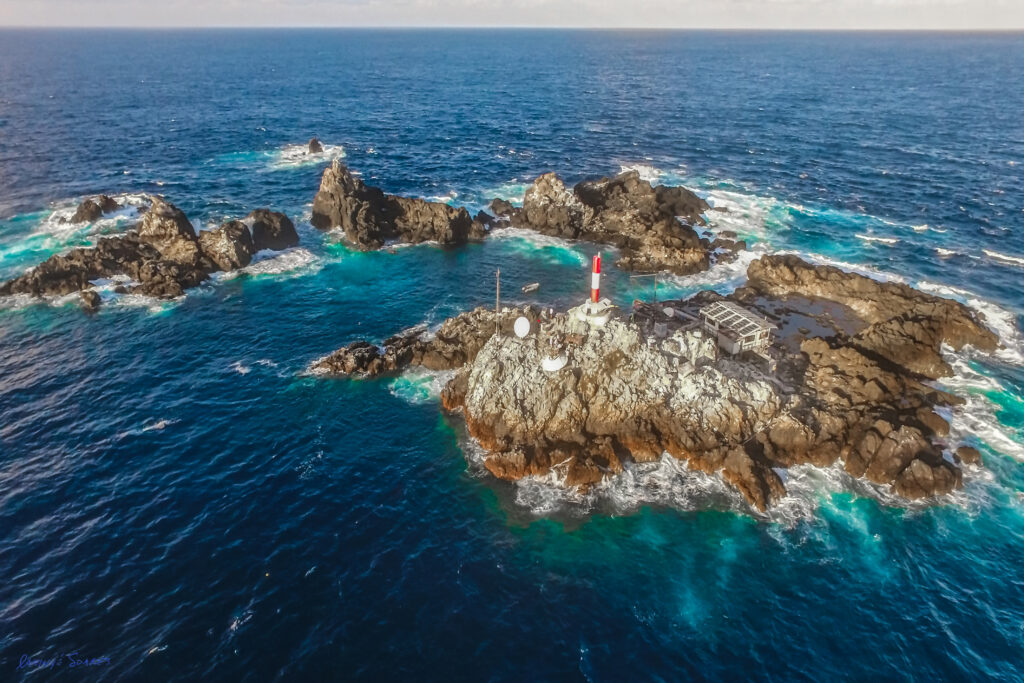Em homenagem aos santos católicos, foi dado o nome de Arquipélago de São Paulo e São Pedro a conjunto de ilhas localizado na costa brasileira. 