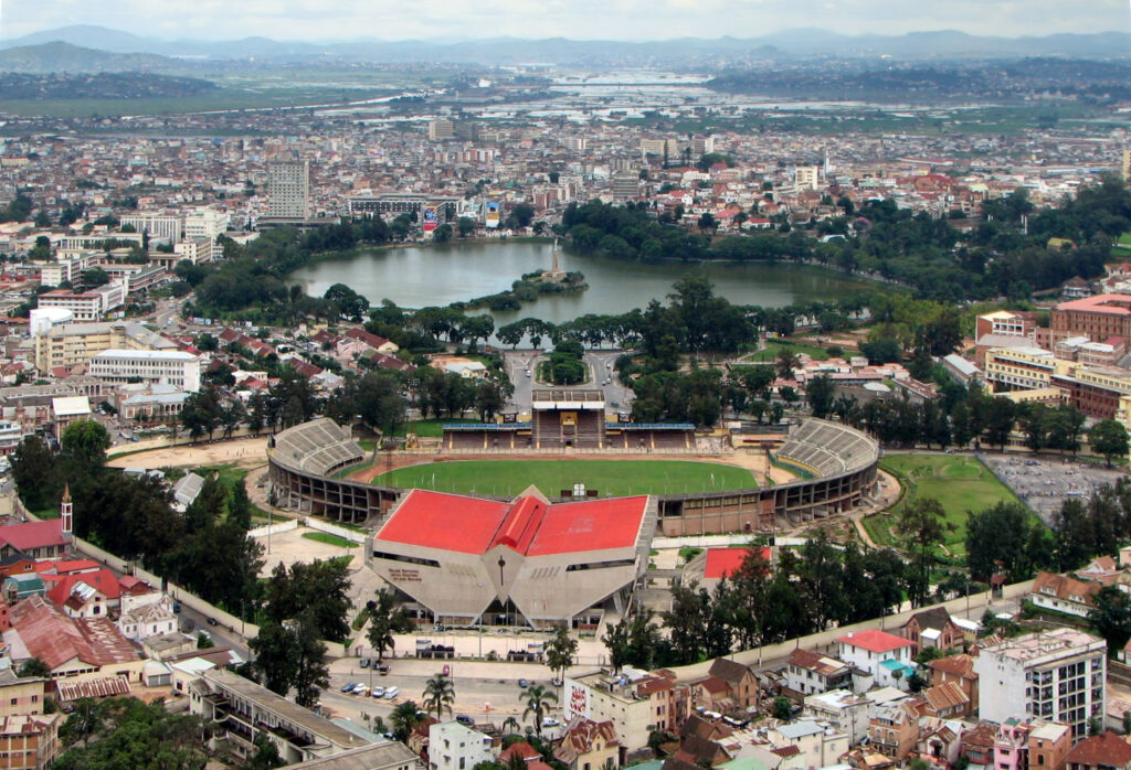 Imagem aérea da capital Antananarivo.