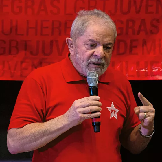 Lula é um dos fundadores do Partido dos Trabalhadores - PT, sigla que integra até hoje.